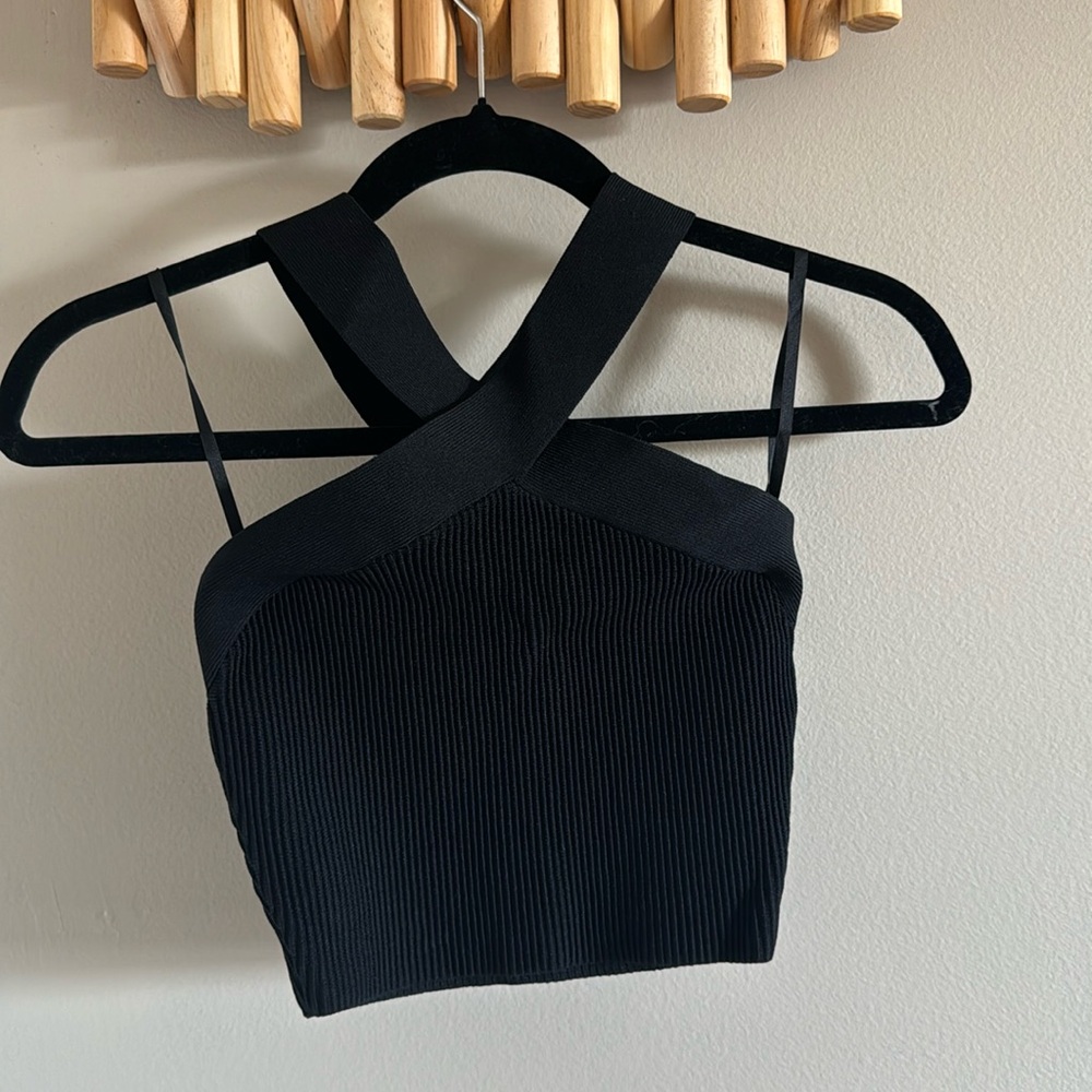 Aritzia Babaton Sculpt Knit Criss Cross Cropped Tank | Black | S
